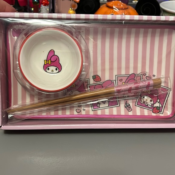 Silver Buffalo Sanrio My Melody 3 Piece Boxed Ceramic Sushi Set - Picture 3 of 5